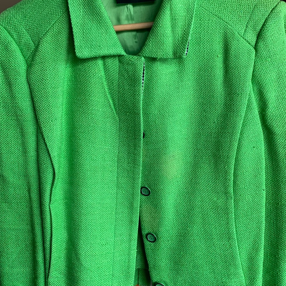 Carlisle Vibrant Green Linen Blazer with Lapel Collar